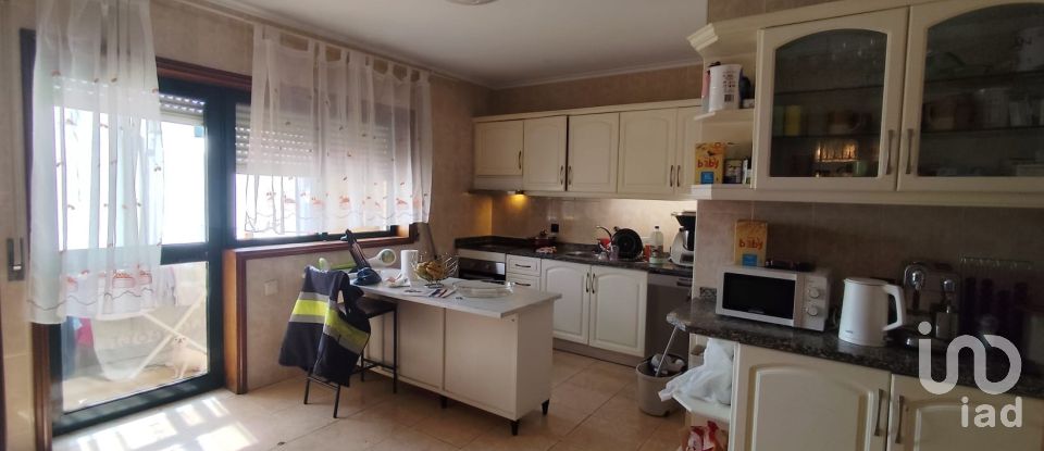 Apartamento T3 em Grijó e Sermonde de 130 m²