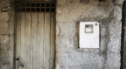 Terrain à Santa Ovaia e Vila Pouca da Beira de 1 300 m²