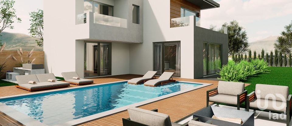 Maison T3 à Usseira de 218 m²