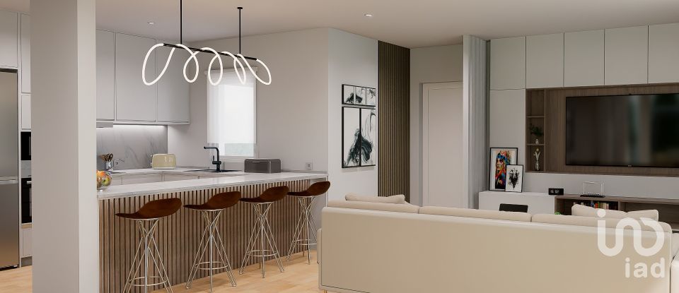 Maison T3 à Usseira de 218 m²