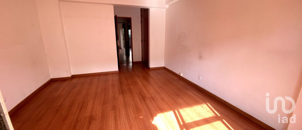 Apartment T3 in Rio de Mouro of 115 m²