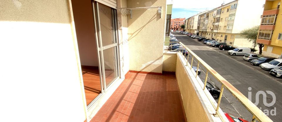 Apartment T3 in Rio de Mouro of 115 m²