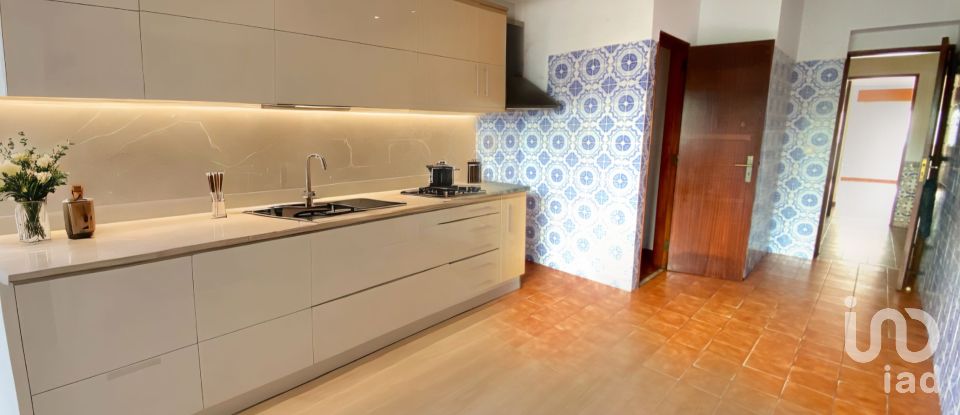 Apartment T3 in Rio de Mouro of 115 m²