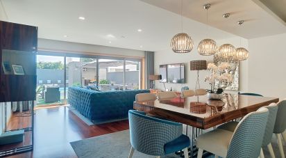 Maison T4 à Arcozelo de 332 m²