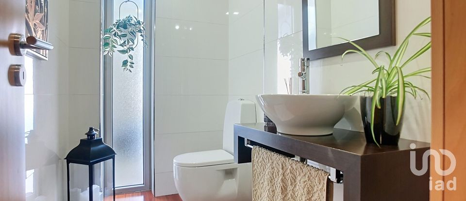 Moradia T4 em Arcozelo de 332 m²