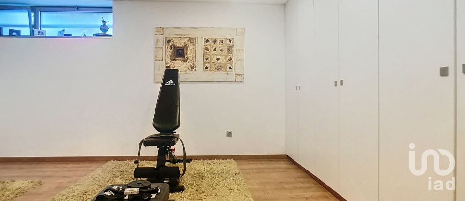 Moradia T4 em Arcozelo de 332 m²