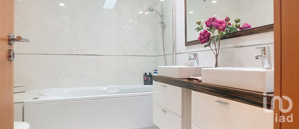 Moradia T4 em Arcozelo de 332 m²