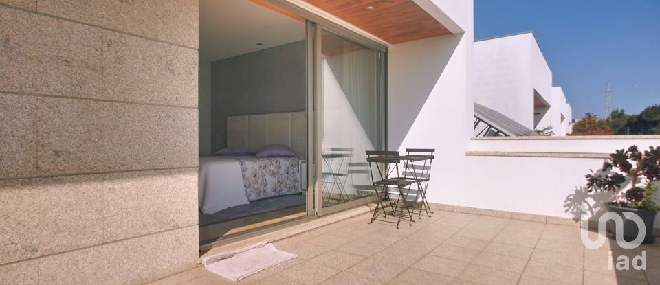 Moradia T4 em Arcozelo de 332 m²