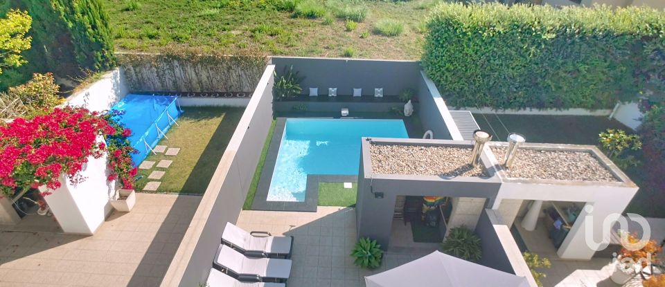 Moradia T4 em Arcozelo de 332 m²