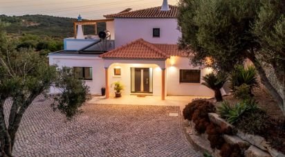 Maison T3 à Faro (Sé e São Pedro) de 280 m²