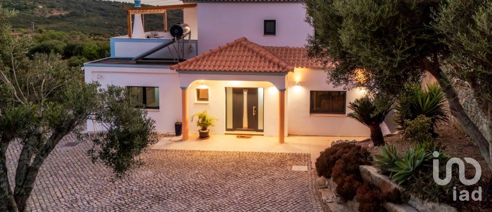 Maison T3 à Faro (Sé e São Pedro) de 280 m²