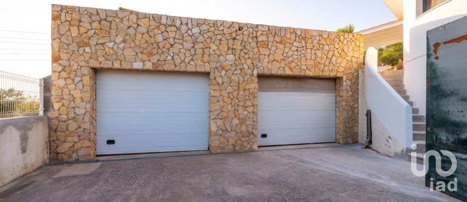 Maison T3 à Faro (Sé e São Pedro) de 280 m²