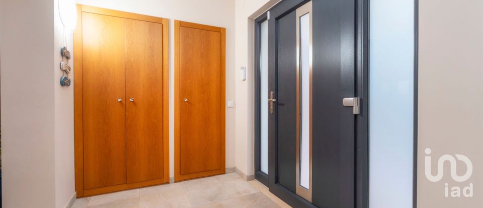 Maison T3 à Faro (Sé e São Pedro) de 280 m²