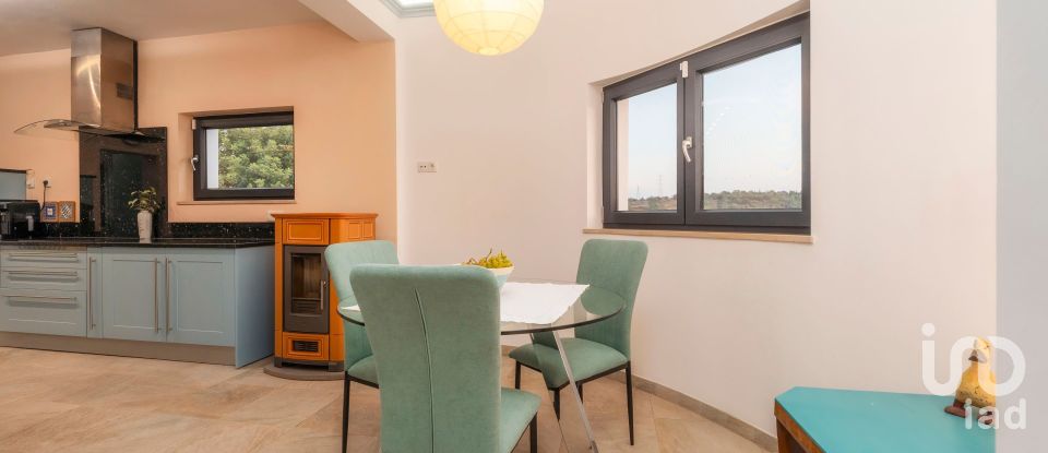 Maison T3 à Faro (Sé e São Pedro) de 280 m²