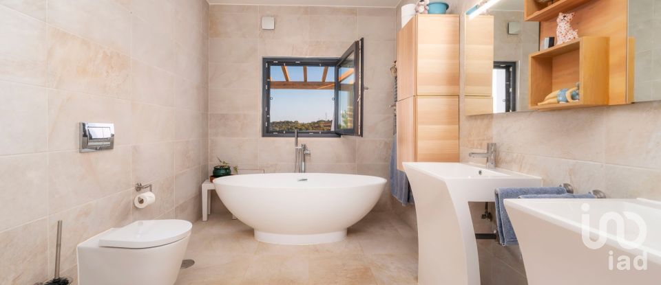 Maison T3 à Faro (Sé e São Pedro) de 280 m²