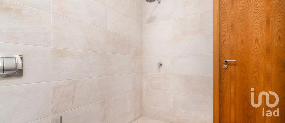 Maison T3 à Faro (Sé e São Pedro) de 280 m²