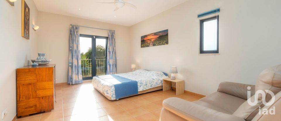 Maison T3 à Faro (Sé e São Pedro) de 280 m²