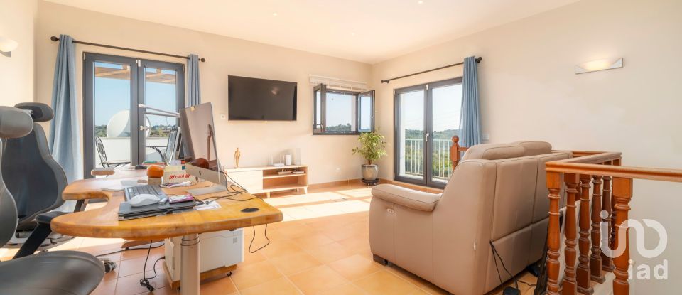 Maison T3 à Faro (Sé e São Pedro) de 280 m²