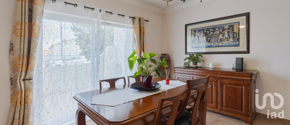 Moradia T4 em Quinta do Anjo de 189 m²