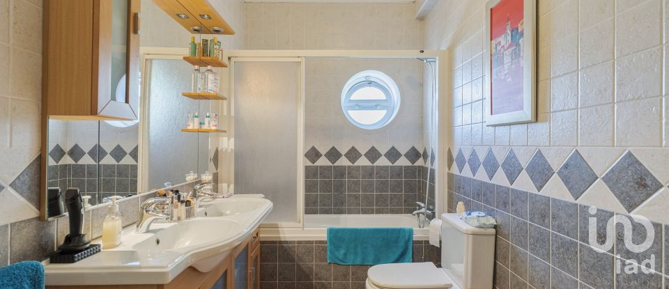 Moradia T4 em Quinta do Anjo de 189 m²