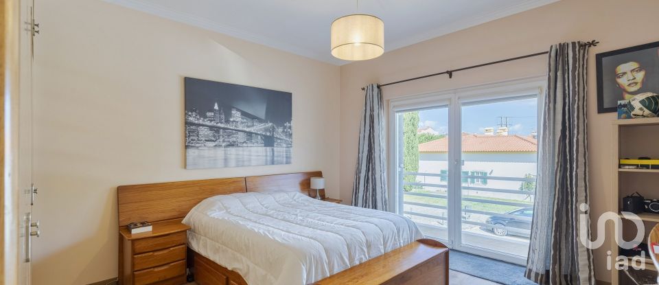 Moradia T4 em Quinta do Anjo de 189 m²