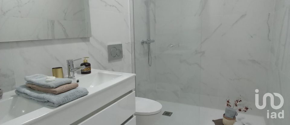 Apartment T3 in Benfica of 84 m²