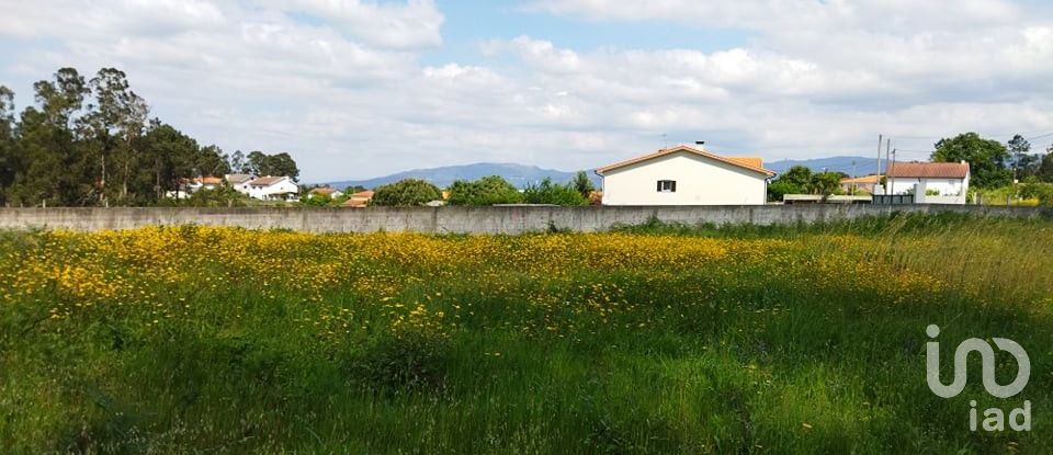 Terreno urbano em Cornes de 5 788 m²
