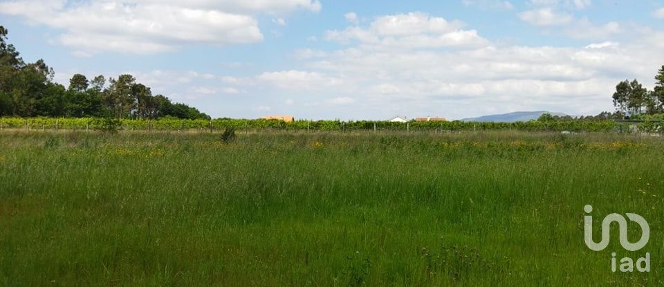 Terreno urbano em Cornes de 5 788 m²