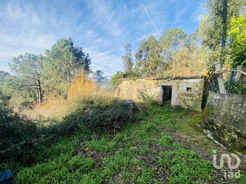 Village house T0 in Gondarém of 357 m²