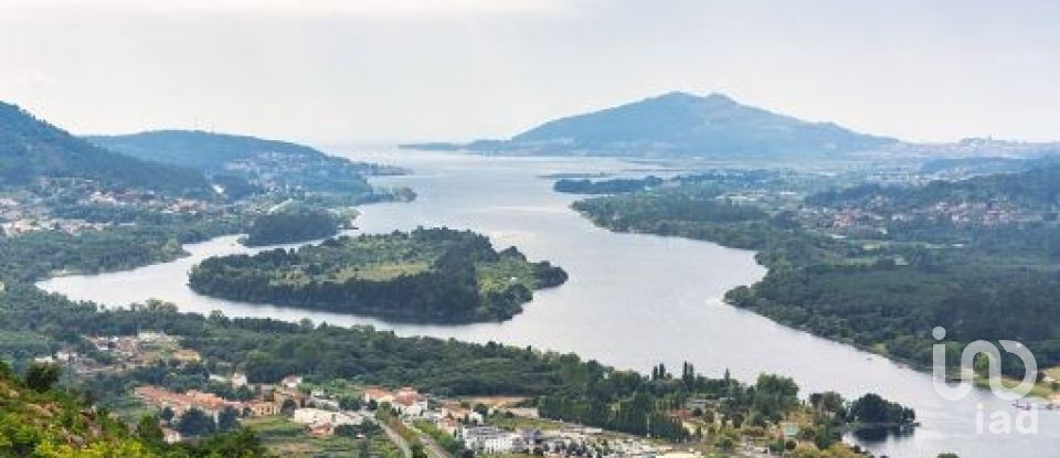 Village house T0 in Gondarém of 357 m²