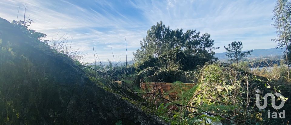 Village house T0 in Gondarém of 357 m²