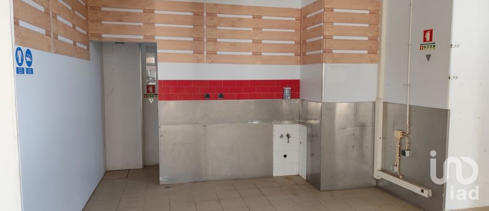 Boutique/Local commercial à Alter do Chão de 132 m²