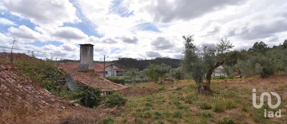 Maison de village T3 à Podentes de 140 m²