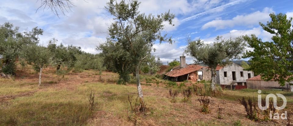 Maison de village T3 à Podentes de 140 m²