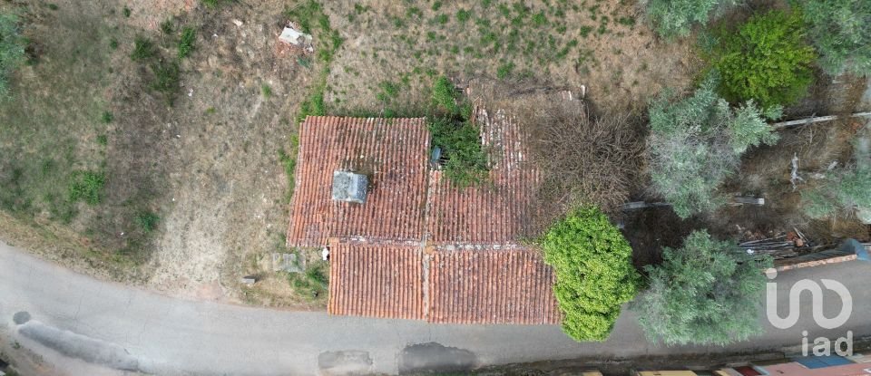 Maison de village T3 à Podentes de 140 m²