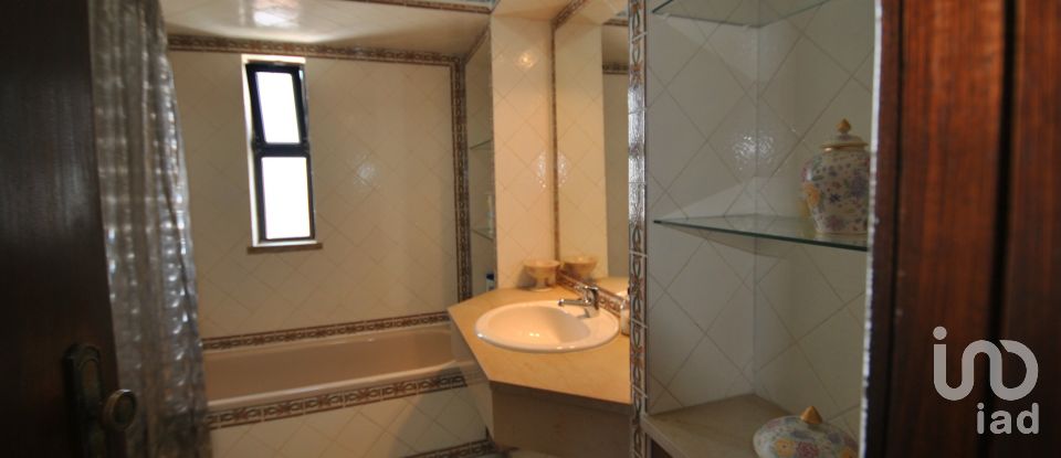 Apartment T2 in Albufeira e Olhos de Água of 92 m²