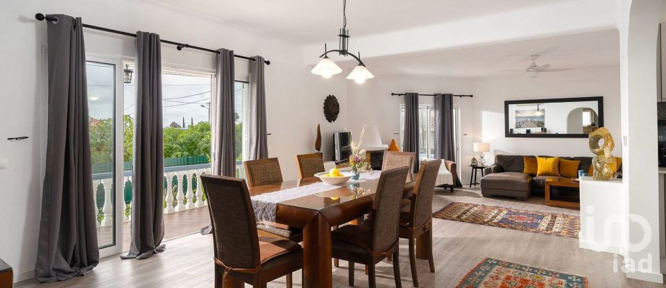 Maison T4 à Lagoa e Carvoeiro de 180 m²