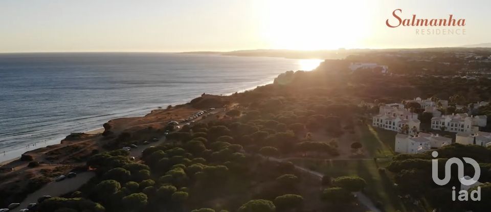 Boutique/Local commercial à Vila verde de 1 423 m²