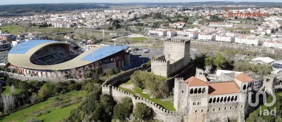 Boutique/Local commercial à Vila verde de 1 423 m²