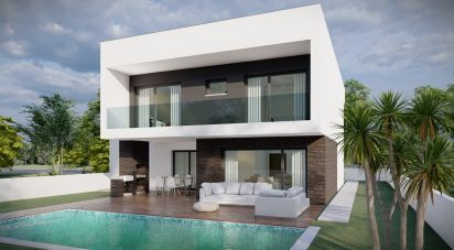 House T4 in Fernão Ferro of 180 m²