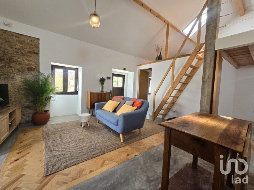 Moradia T2 em Encarnação de 146 m²