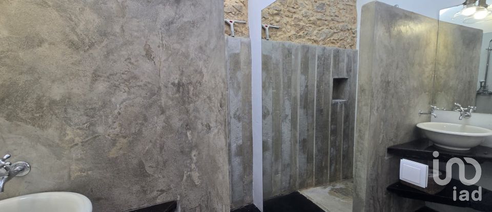 Moradia T2 em Encarnação de 146 m²