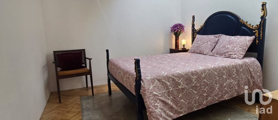 Moradia T2 em Encarnação de 146 m²