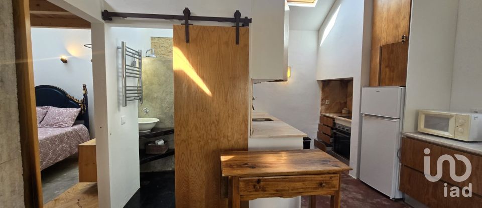 Moradia T2 em Encarnação de 146 m²