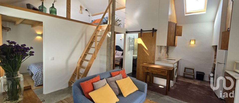 Moradia T2 em Encarnação de 146 m²