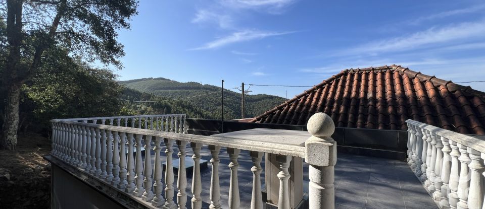 Maison T2 à Cumeeira de 155 m²