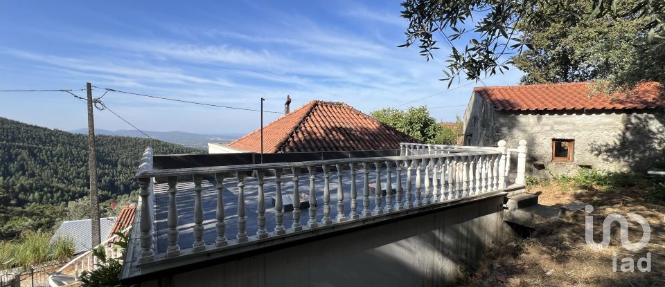 Maison T2 à Cumeeira de 155 m²