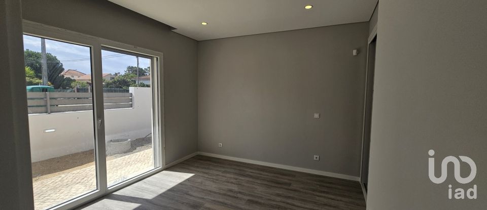 House T4 in Azeitão (São Lourenço e São Simão) of 243 m²