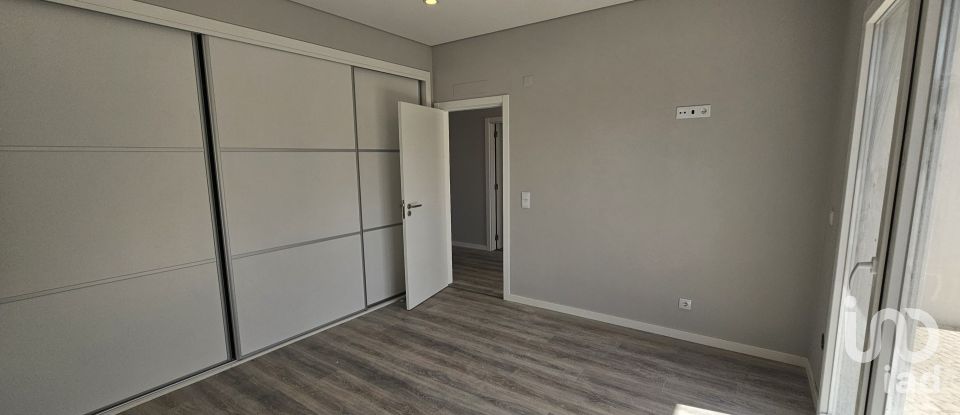 House T4 in Azeitão (São Lourenço e São Simão) of 243 m²