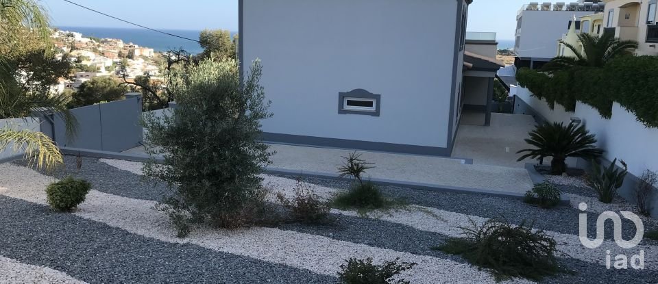 Moradia T3 em Albufeira e Olhos de Água de 369 m²